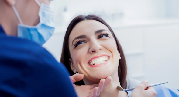 Comment trouver un dentiste qui pratique le 100% santé ?